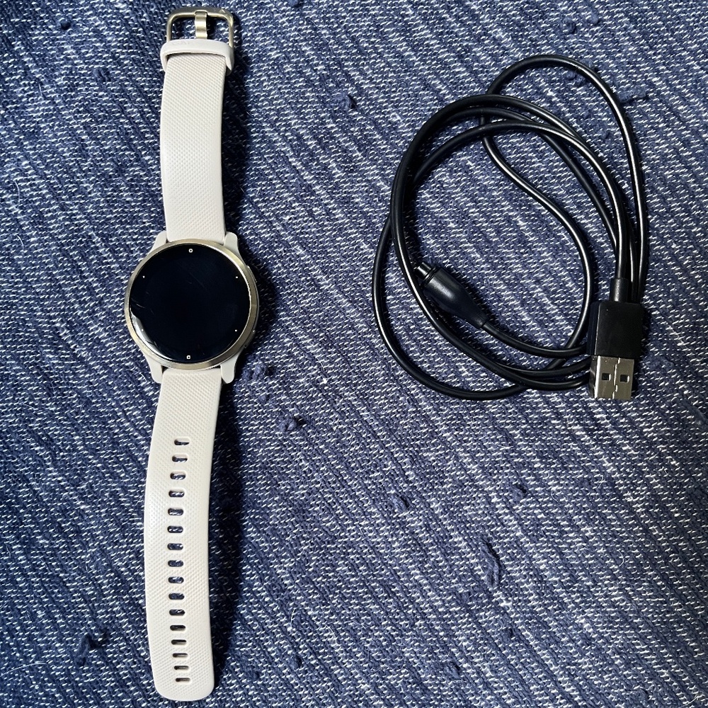 Garmin Venu 2S 40mm smartwatch GUC